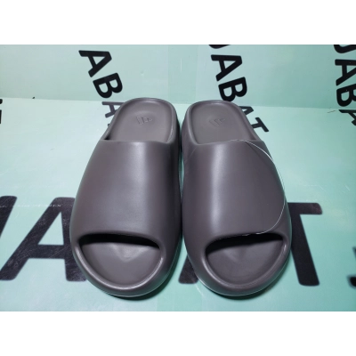 OG Yeezy Slide Soot, G55495 02