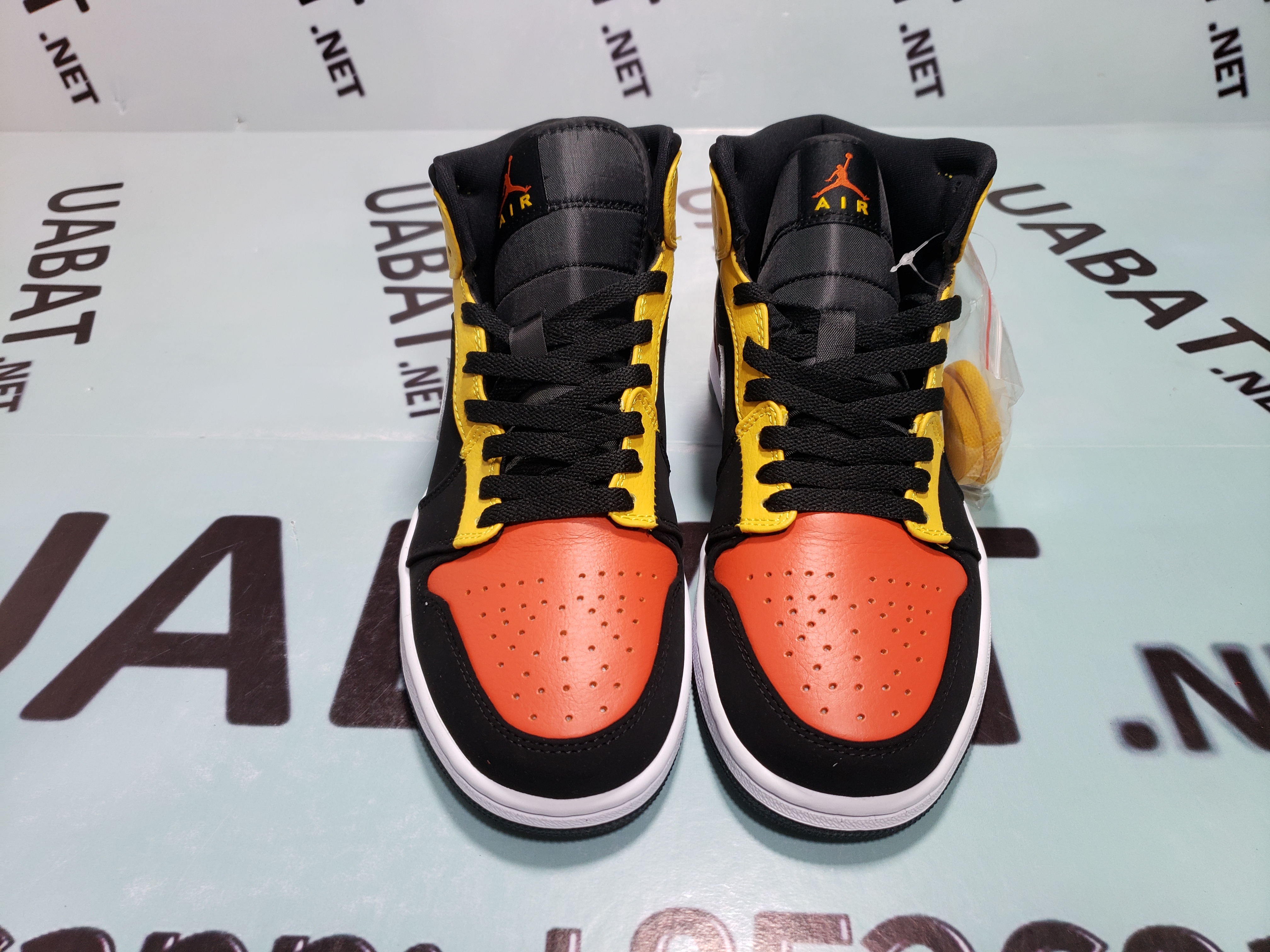 OG Jordan 1 Mid Black Amarillo Orange, 852542-087 