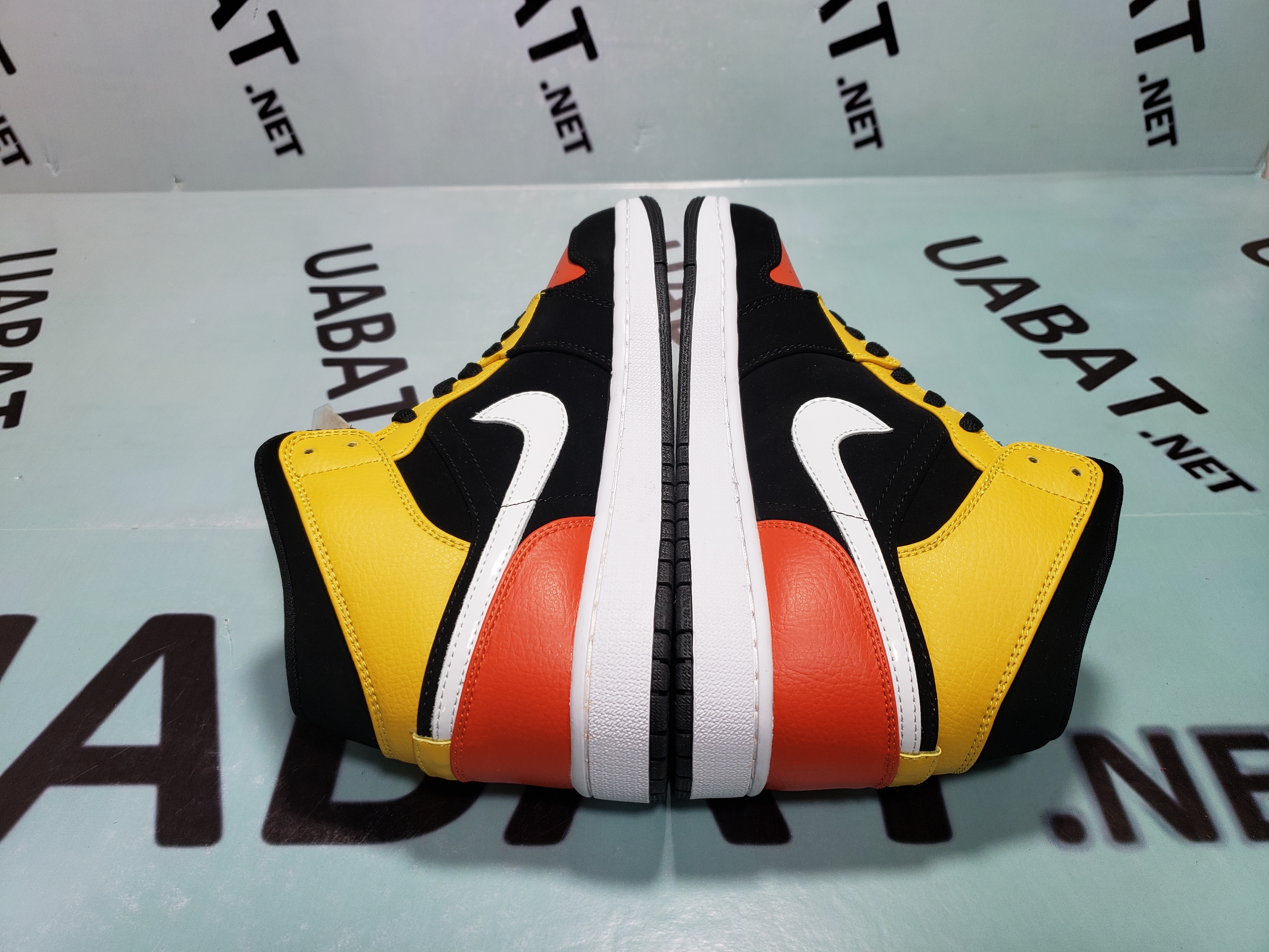OG Jordan 1 Mid Black Amarillo Orange, 852542-087 