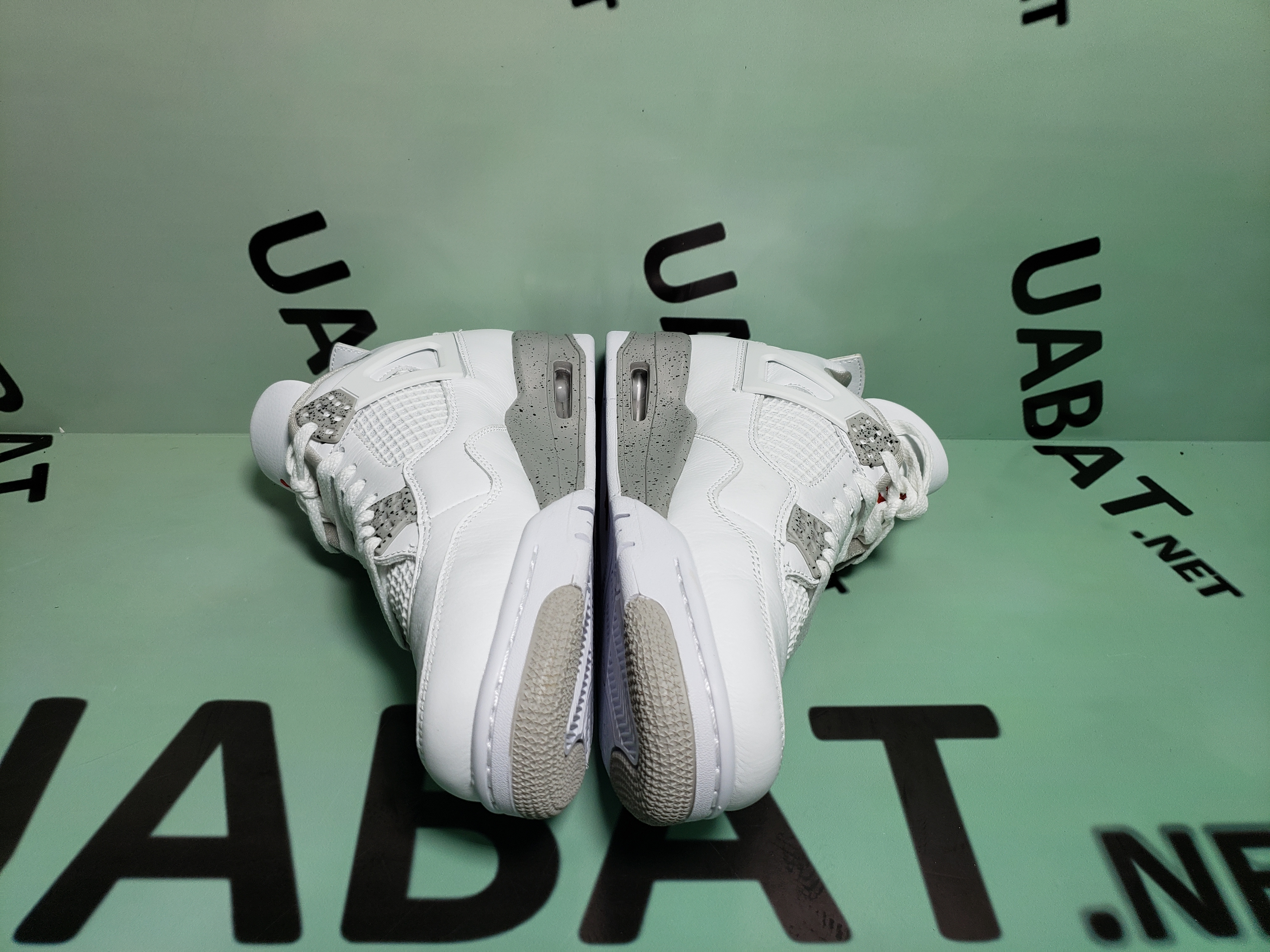 Uabat Jordan 4 Retro White Oreo (2021), CT8527-100