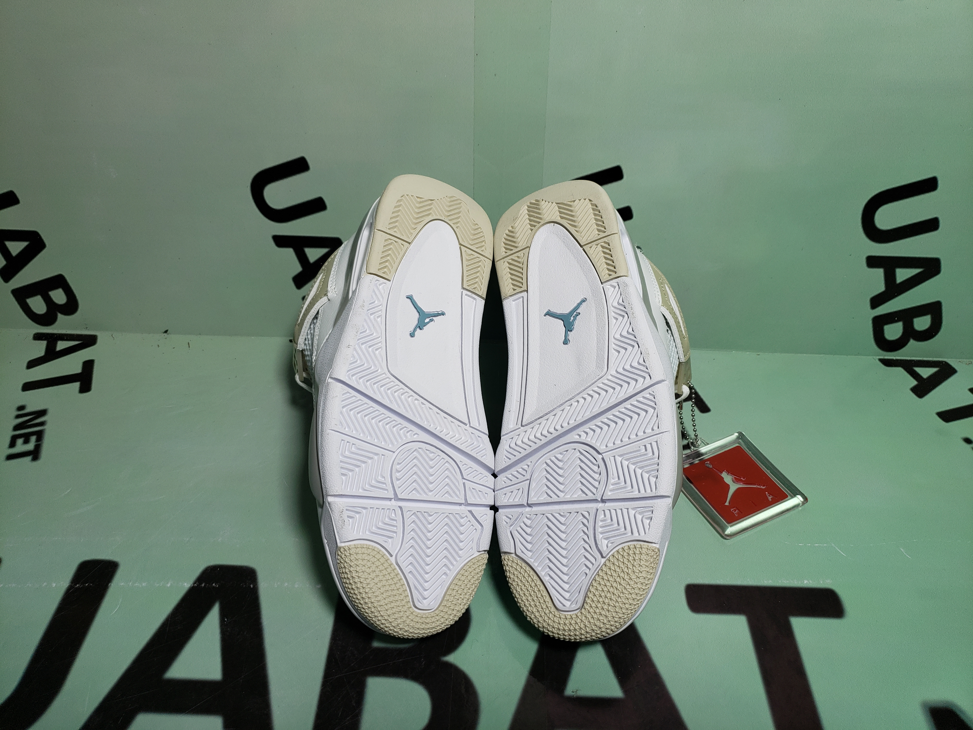 Uabat Jordan 4 Retro Sand Linen, 487724-118