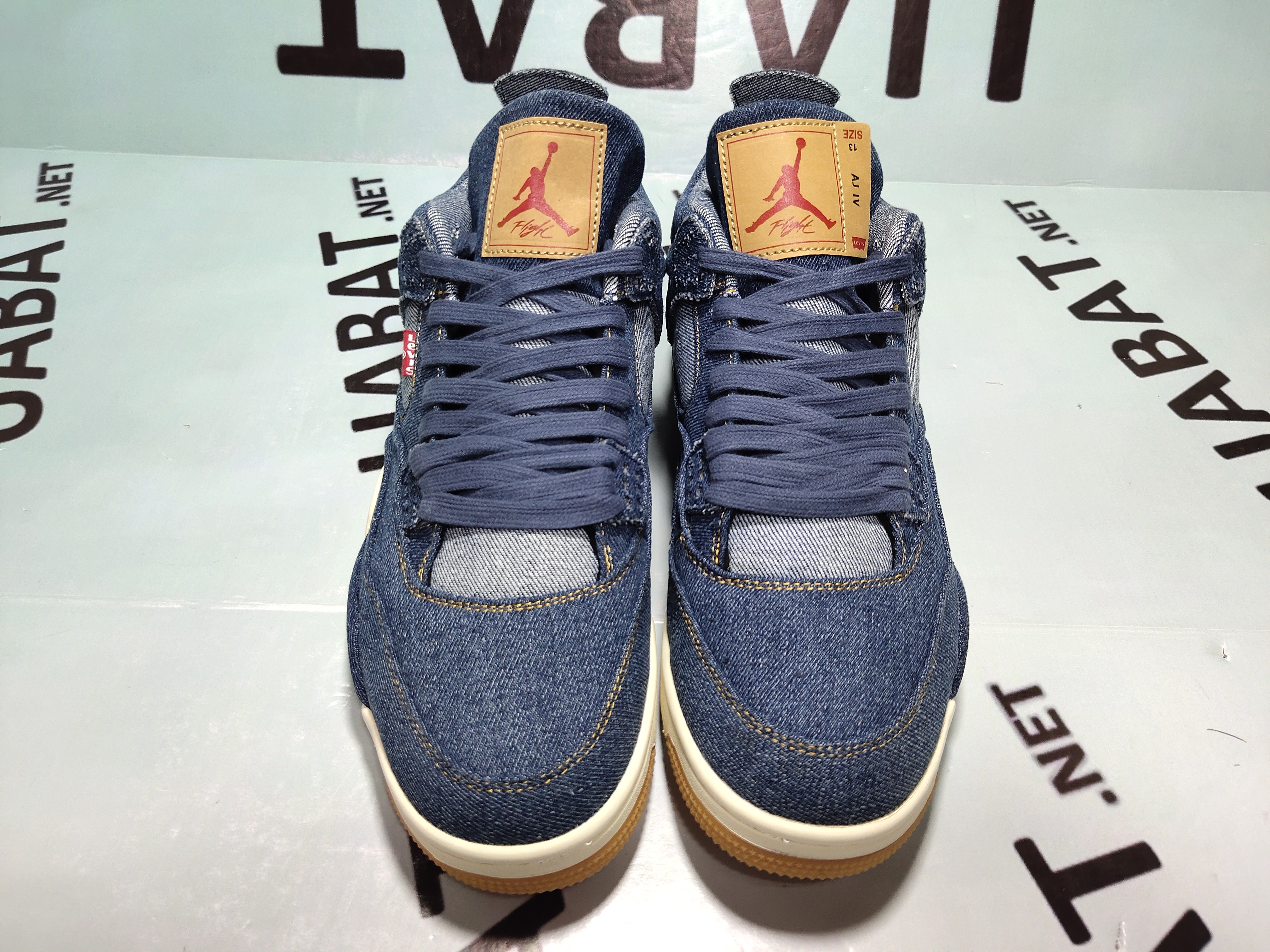 Uabat Jordan 4 Retro Levi's Denim (Tag with Levi's Logo),  AO2571-401