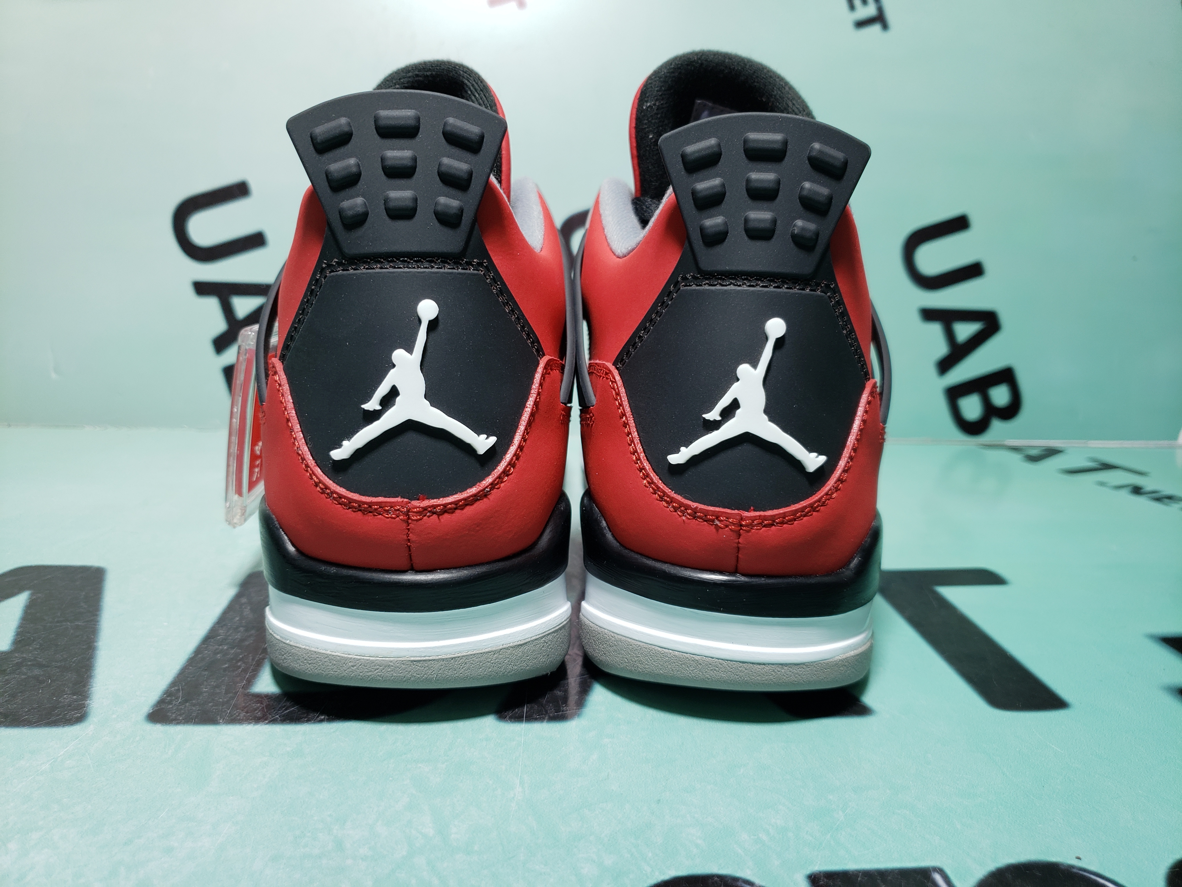 Uabat Jordan 4 Retro Toro Bravo, 308497-603