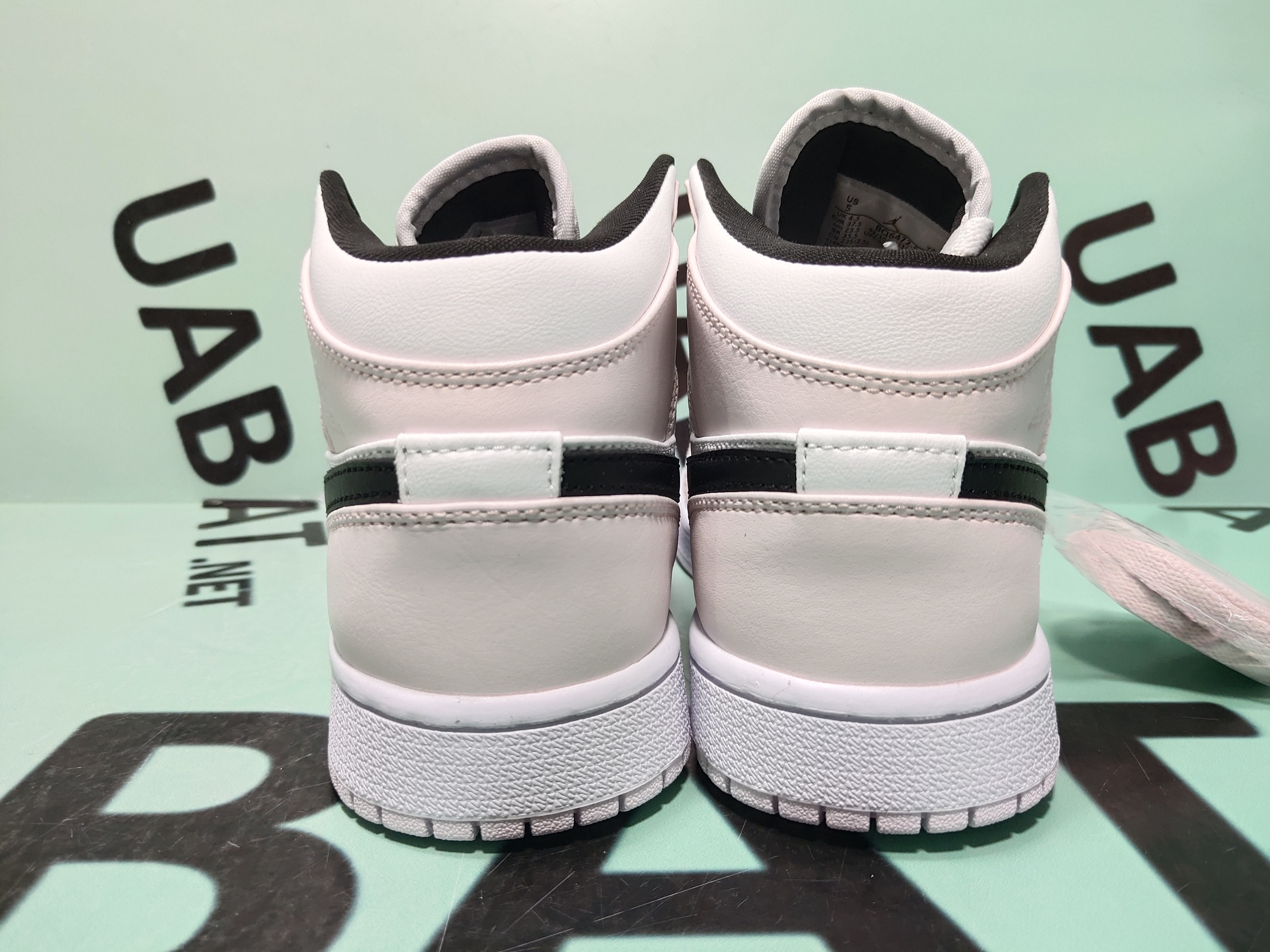 OG Jordan 1 Mid Barely Rose, BQ6472-500