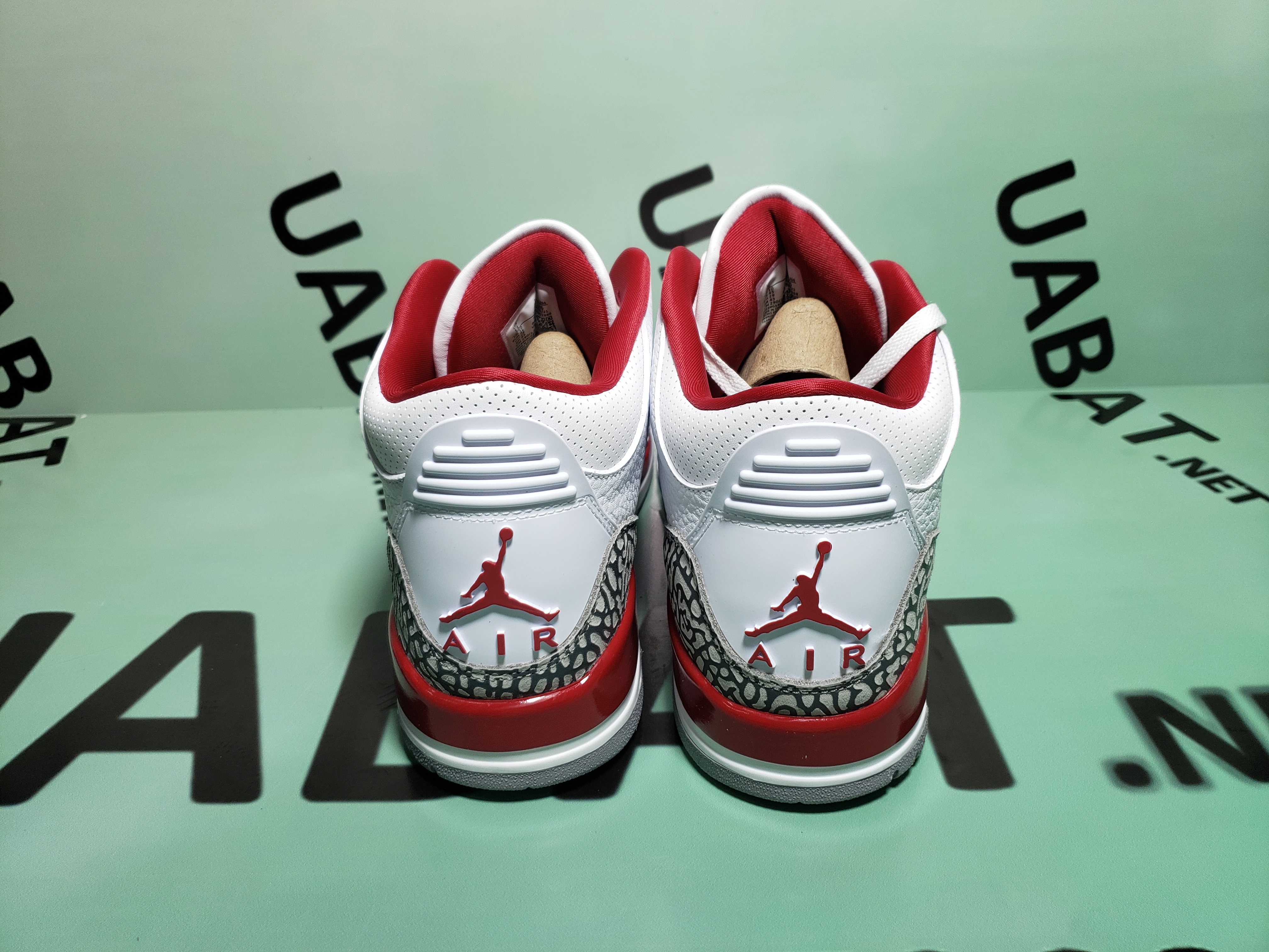 Uabat Jordan 3 Retro Cardinal Red, CT8532-126
