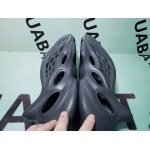 OG Yeezy Foam RNNR Onyx, HP8739