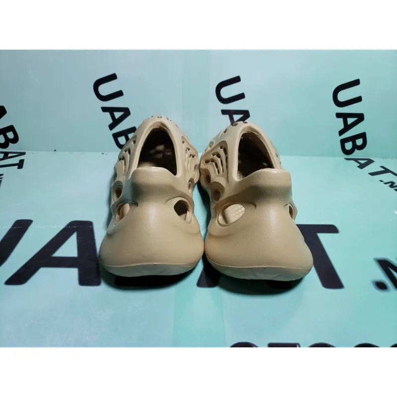 OG Yeezy Foam RNNR Ochre, GW3354  