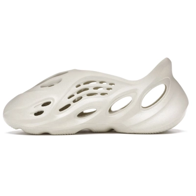 OG Yeezy Foam RNNR Sand, FY4567  01