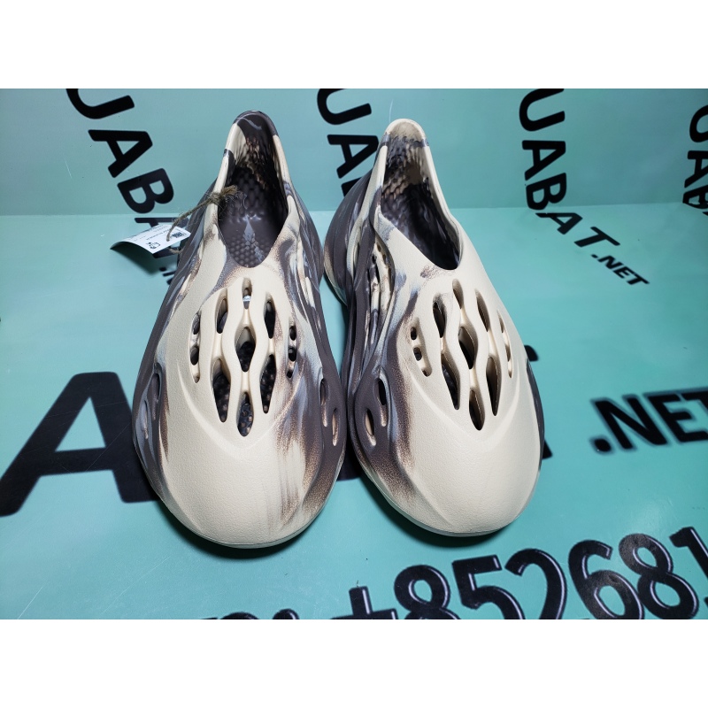 OG Yeezy Foam RNNR MX Cream Clay, GX8774 