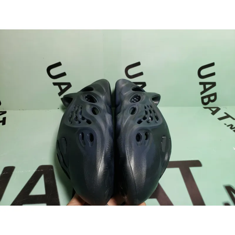OG Yeezy Foam RNNR Mineral Blue, GV7903   