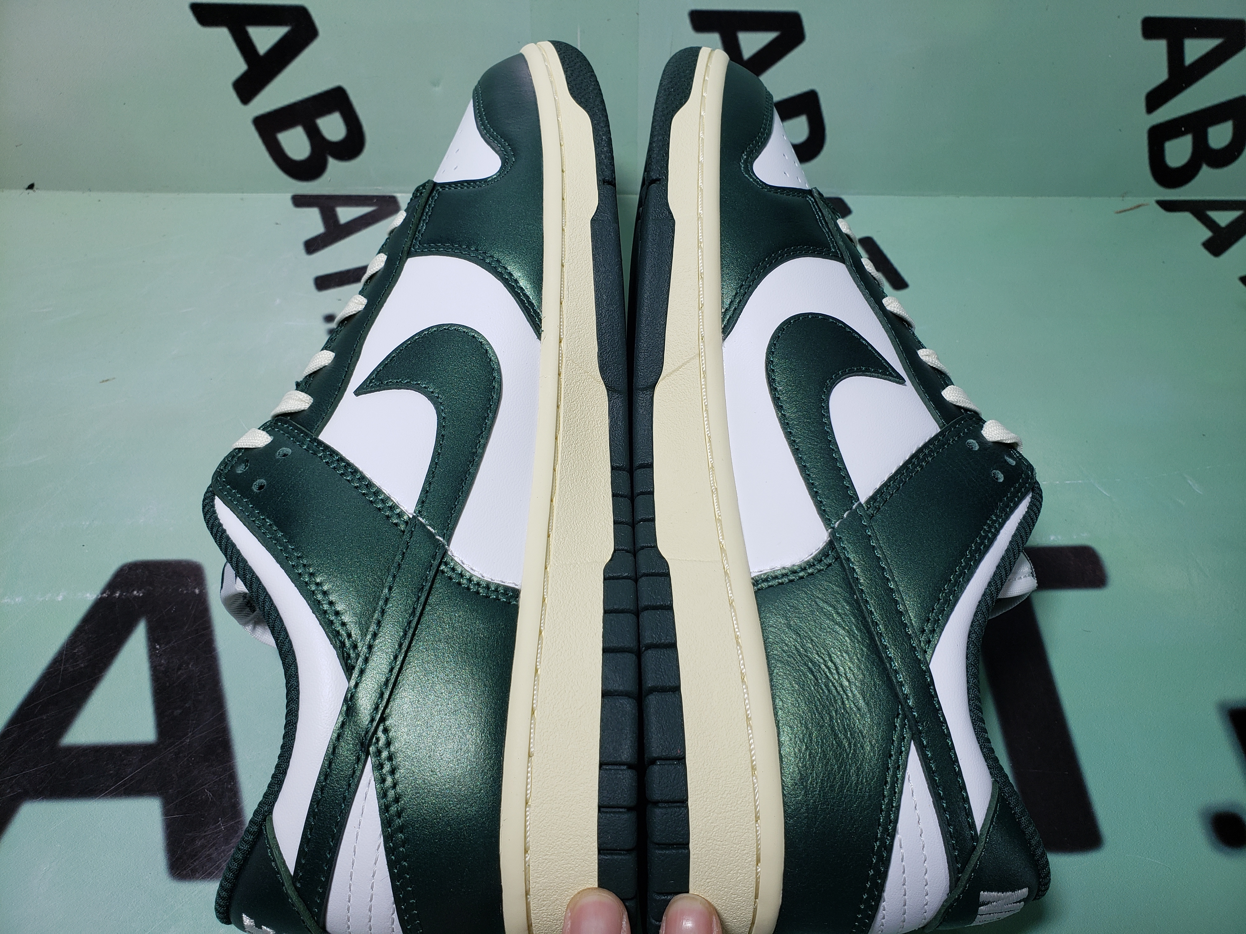 Uabat Dunk Low Vintage Green ,DQ8580-100  