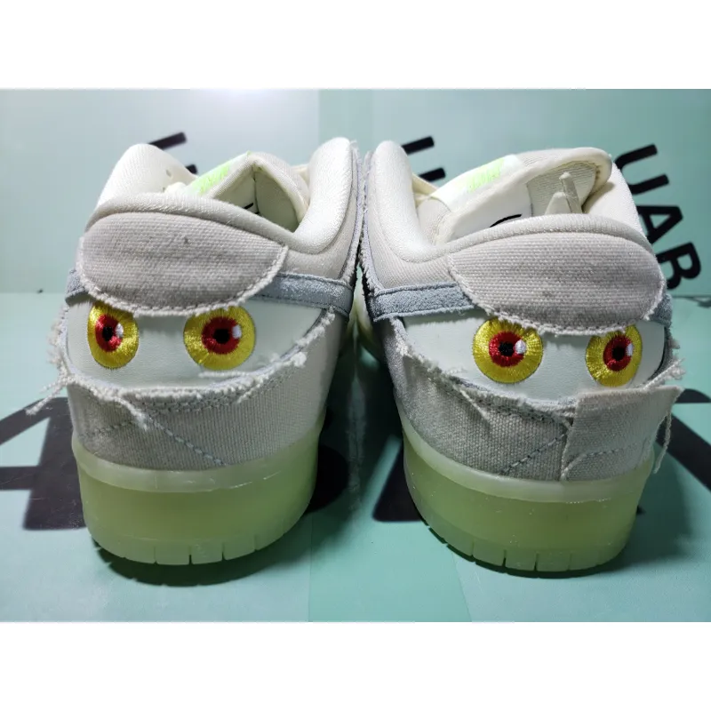 Uabat SB Dunk Low Mummy, DM0774-111