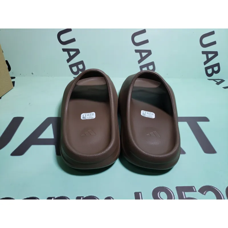OG Yeezy Slide Soot, GX6141