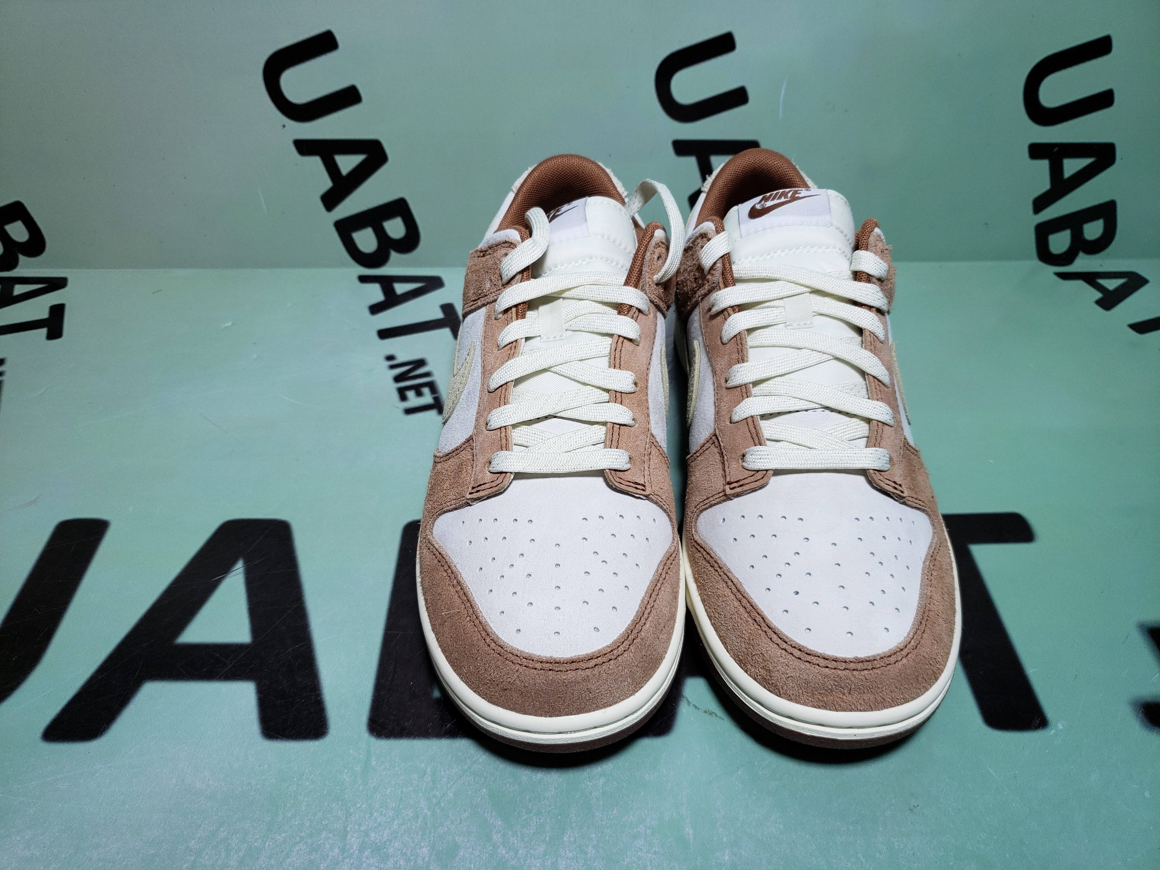 Uabat Dunk Low Medium Curry, DD1390-100   
