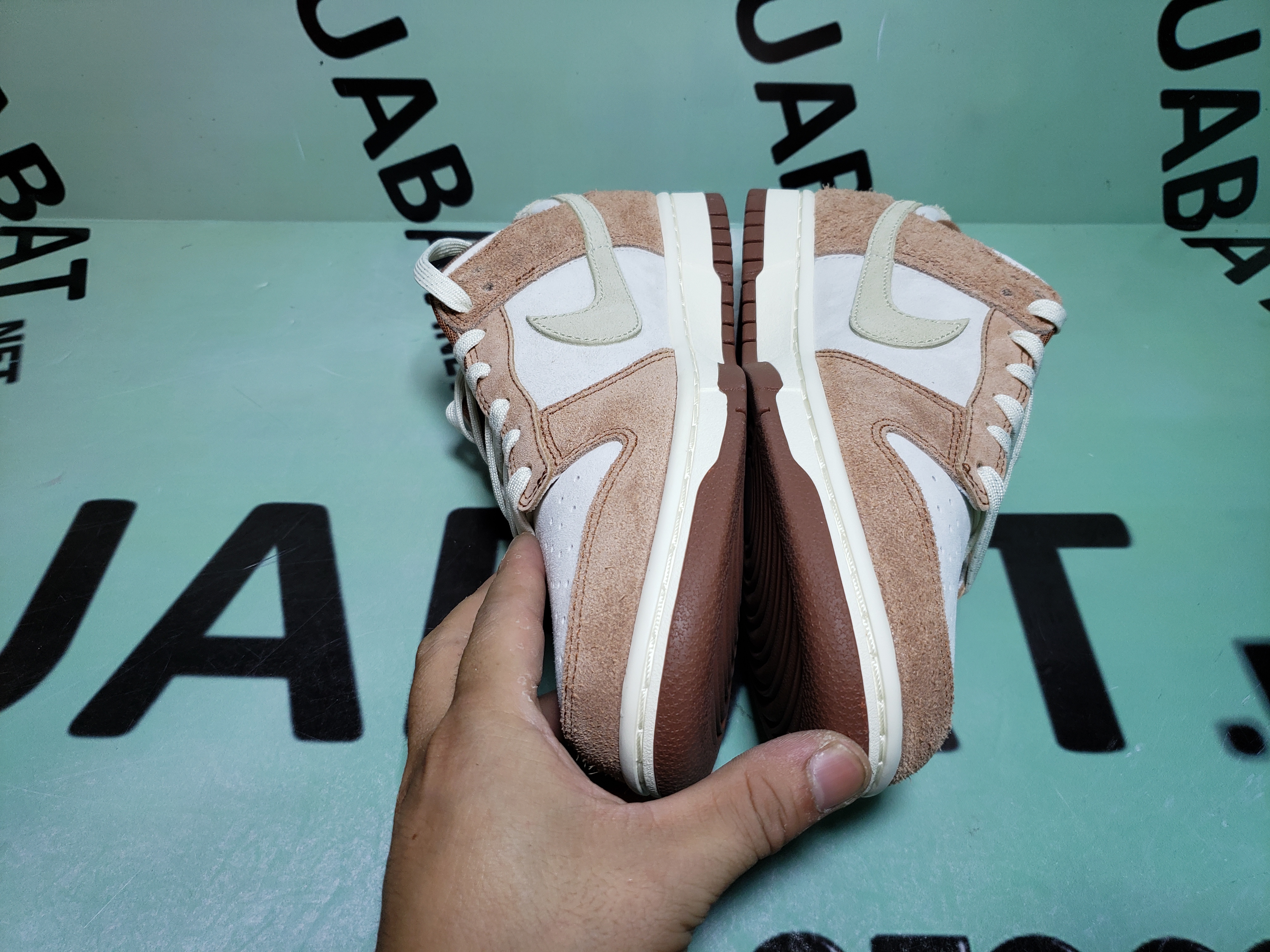 Uabat Dunk Low Medium Curry, DD1390-100   