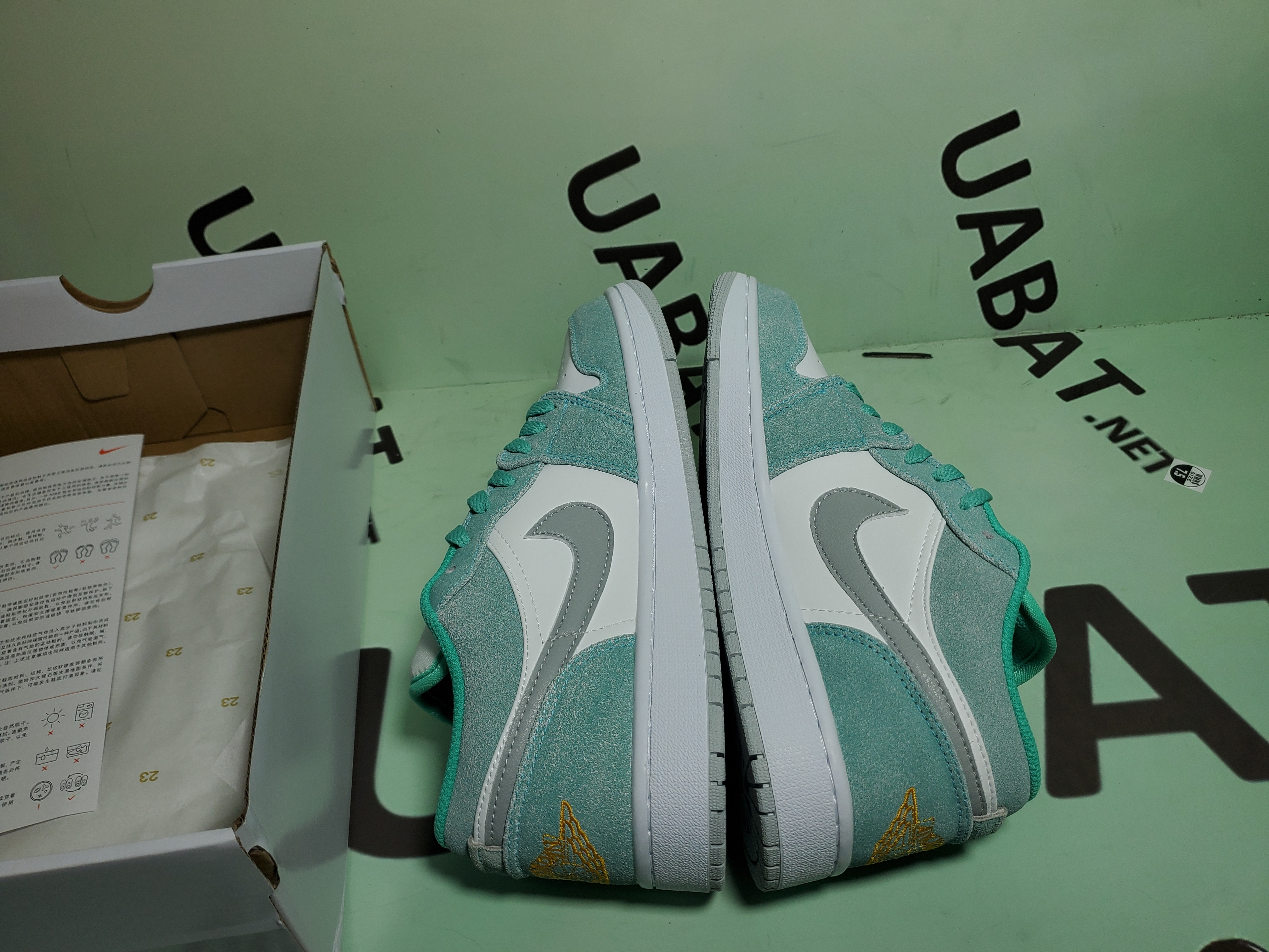 OG Air Jordan 1 Low New Emerald, DN3705-301  