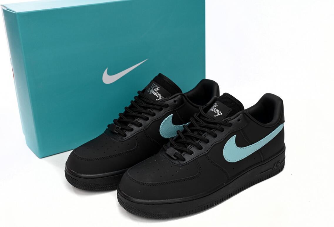 Uabat Air Force 1 Low, DZ1382-001