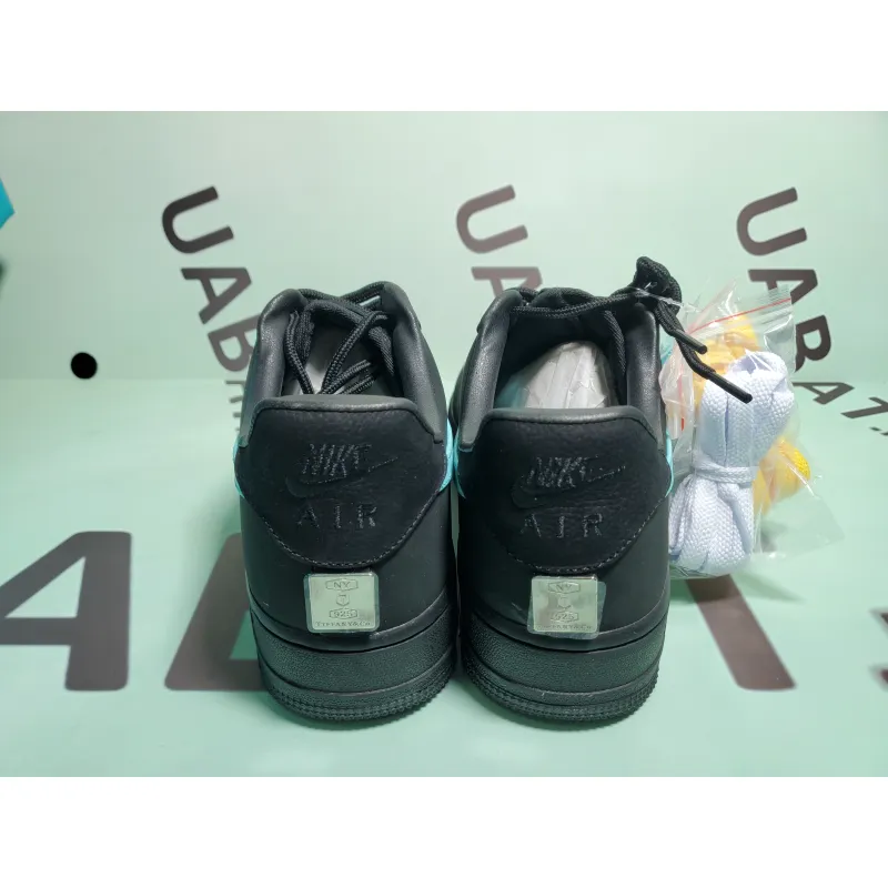 Uabat Air Force 1 Low, DZ1382-001