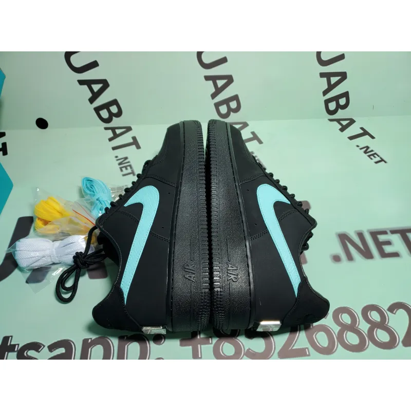 Uabat Air Force 1 Low, DZ1382-001