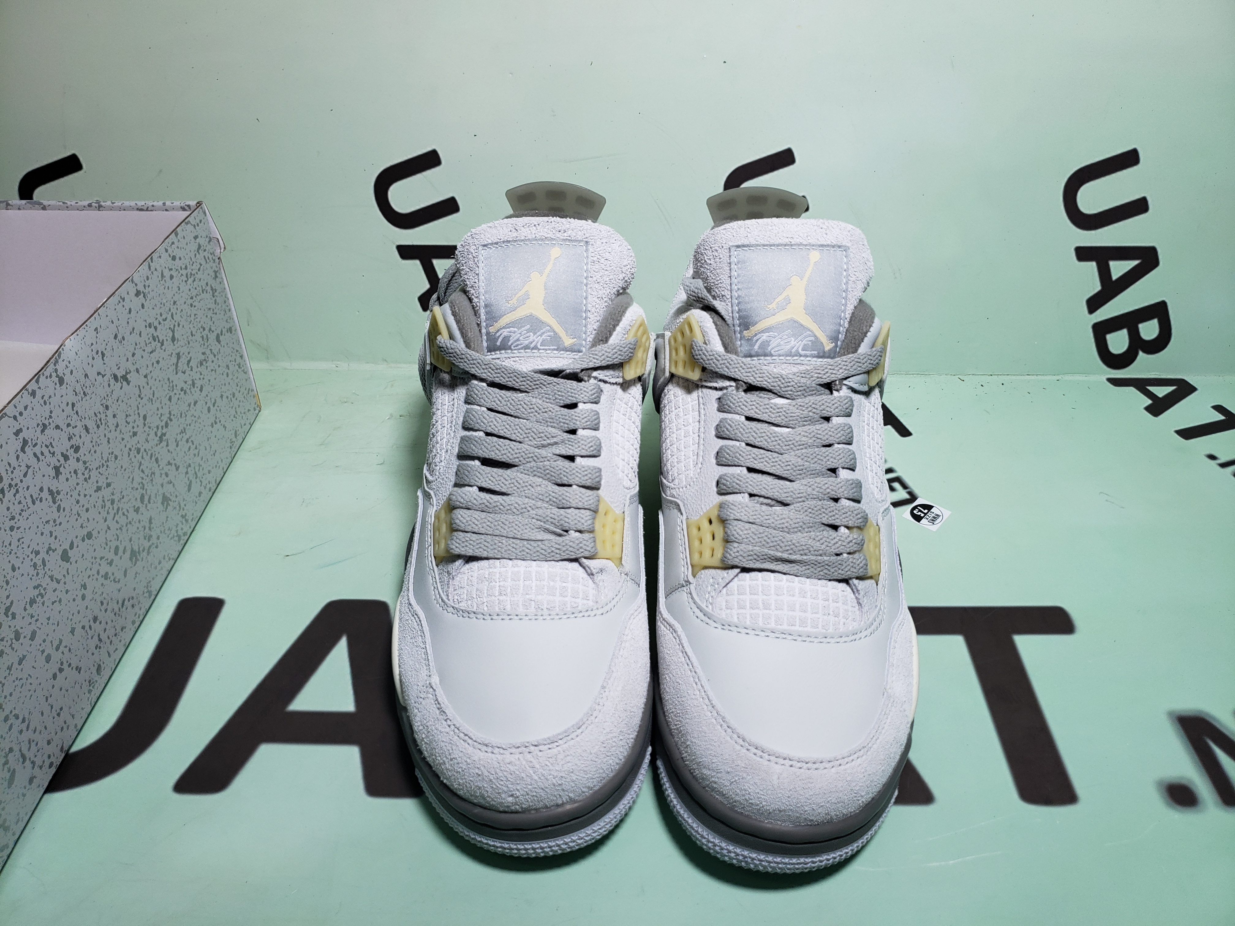 Uabat Jordan 4 Retro SE Craft Photon Dust, DV3742-021      