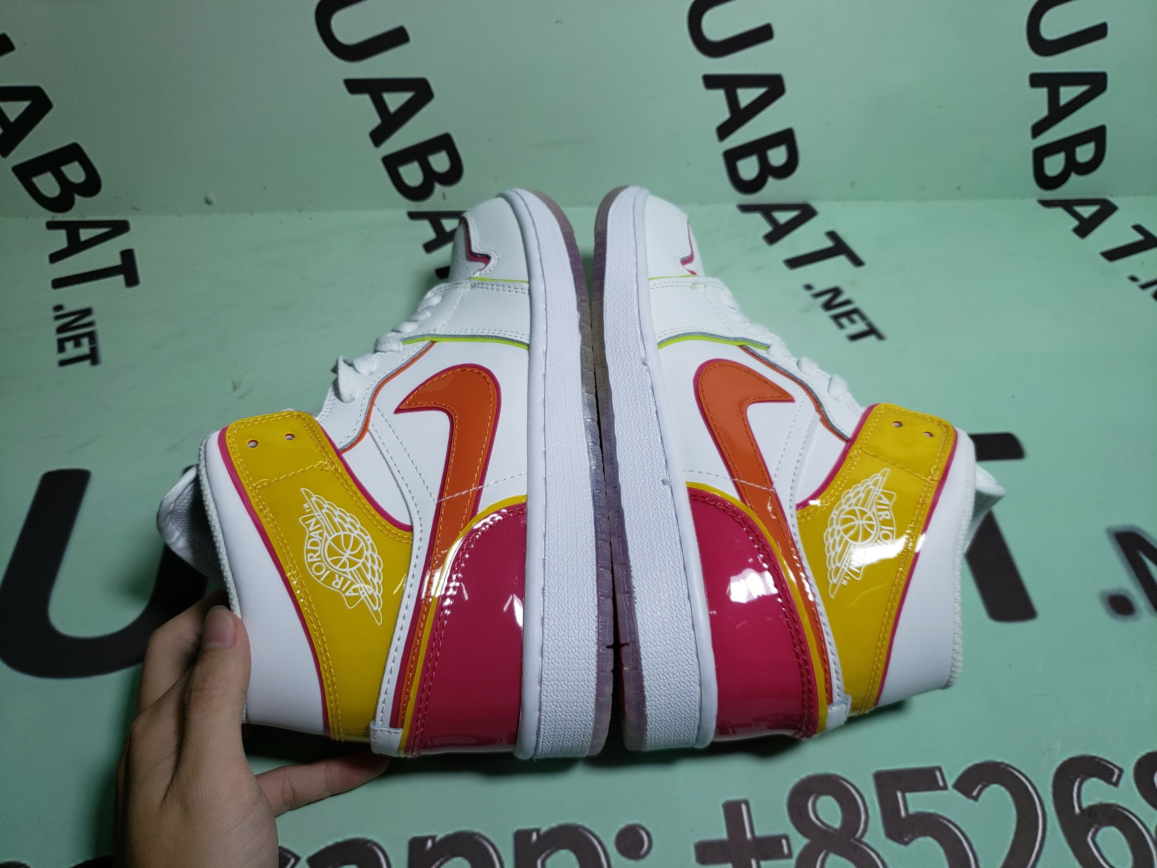 Uabat Air Jordan 1 Mid Edge Glow, CV4611-100
