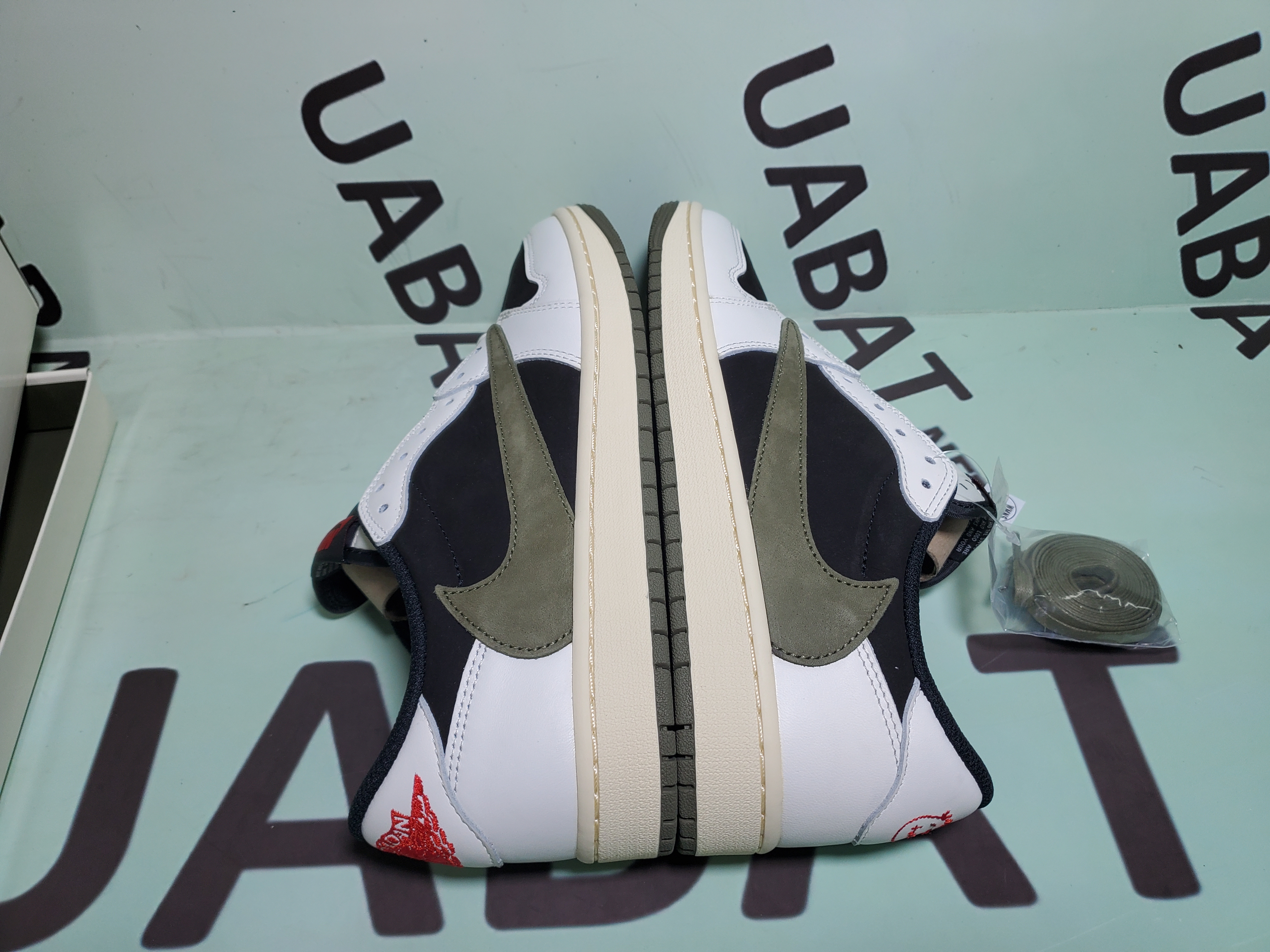Uabat Jordan 1 Retro Low OG SP Travis Scott Olive, DZ4137-106   