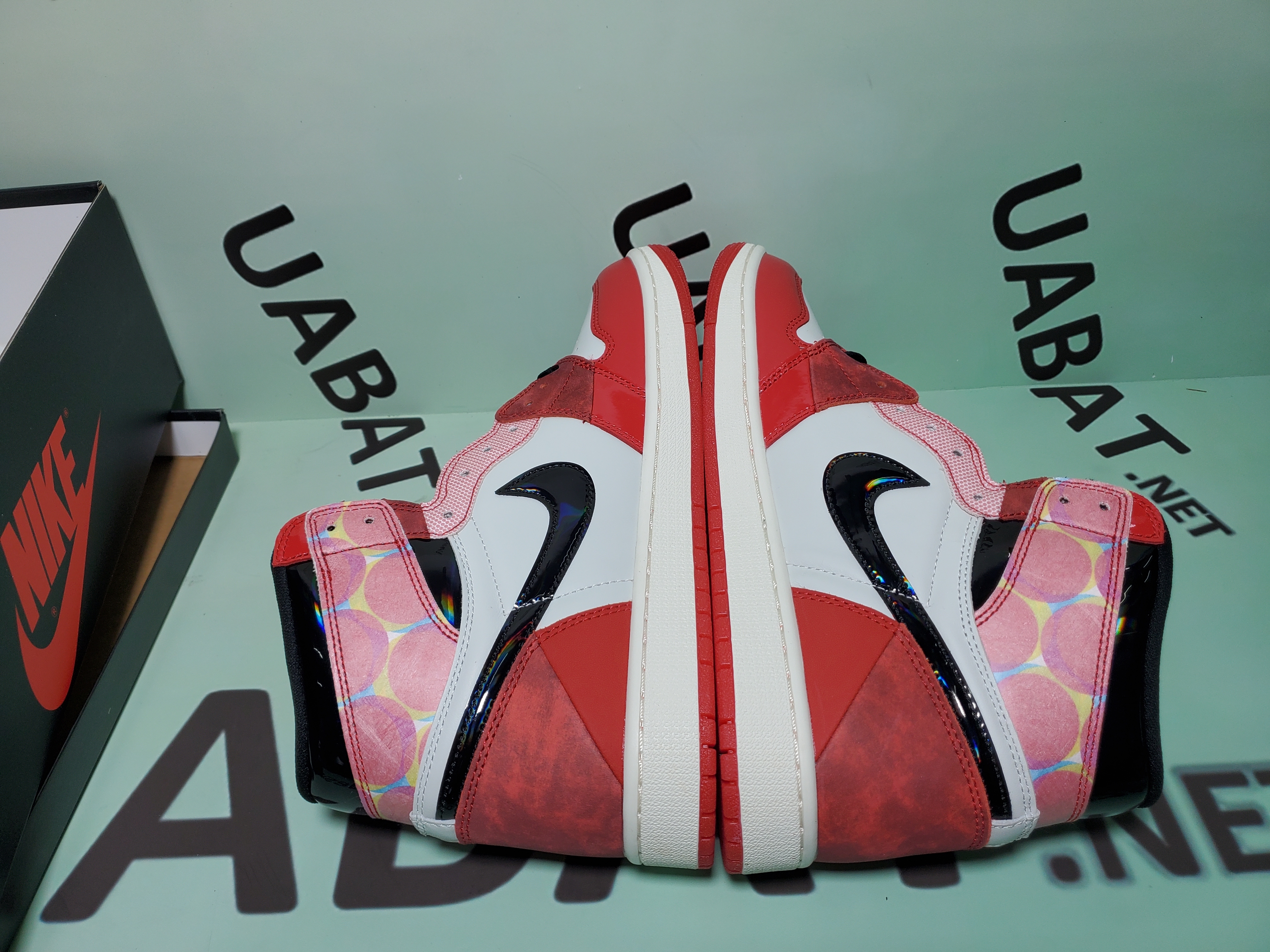 Uabat Jordan 1 High OG Spider-Man Across the Spider-Verse,  DV1748-601   