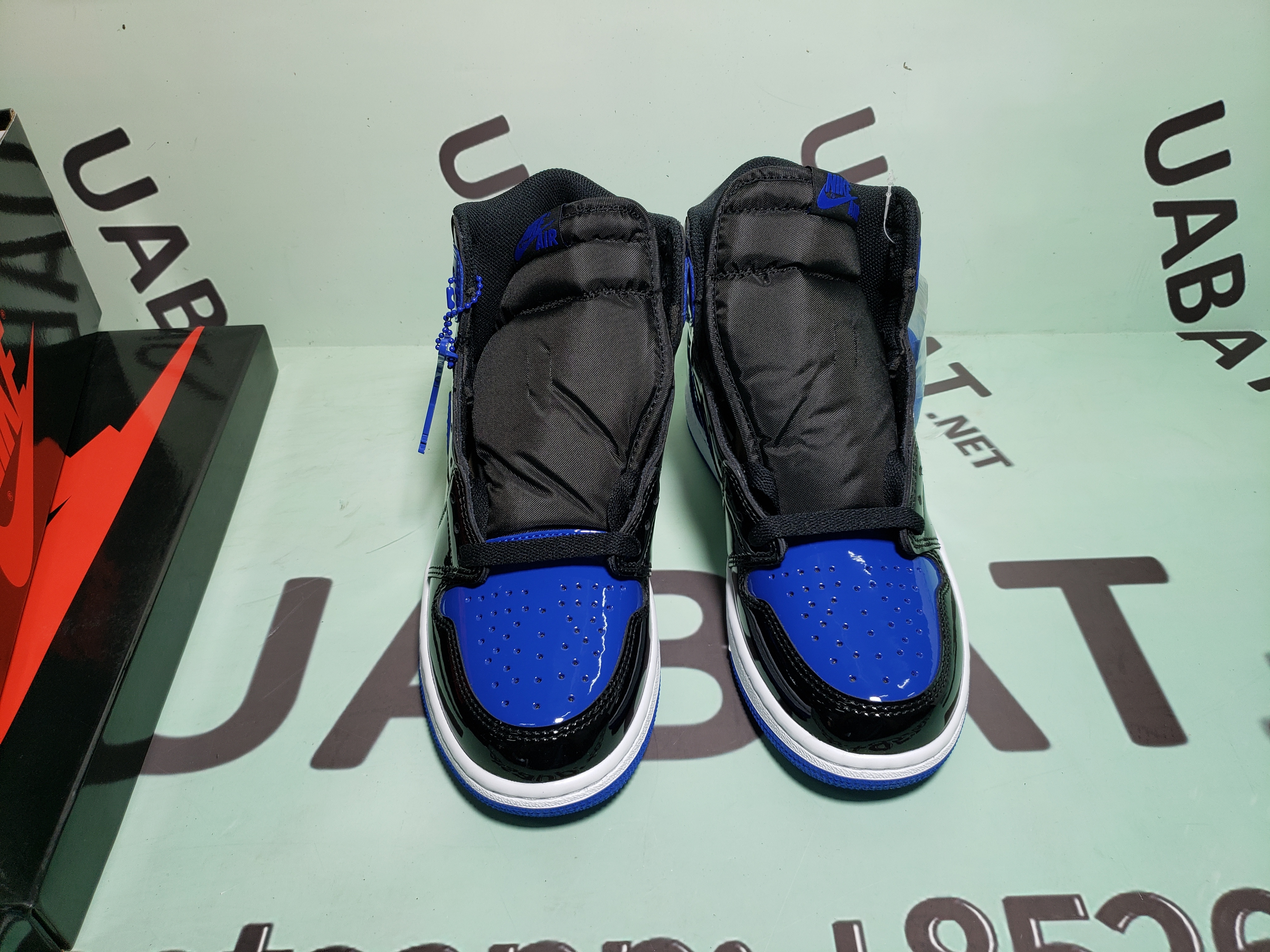 Uabat Jordan 1 Retro Patent Royal,555088-400