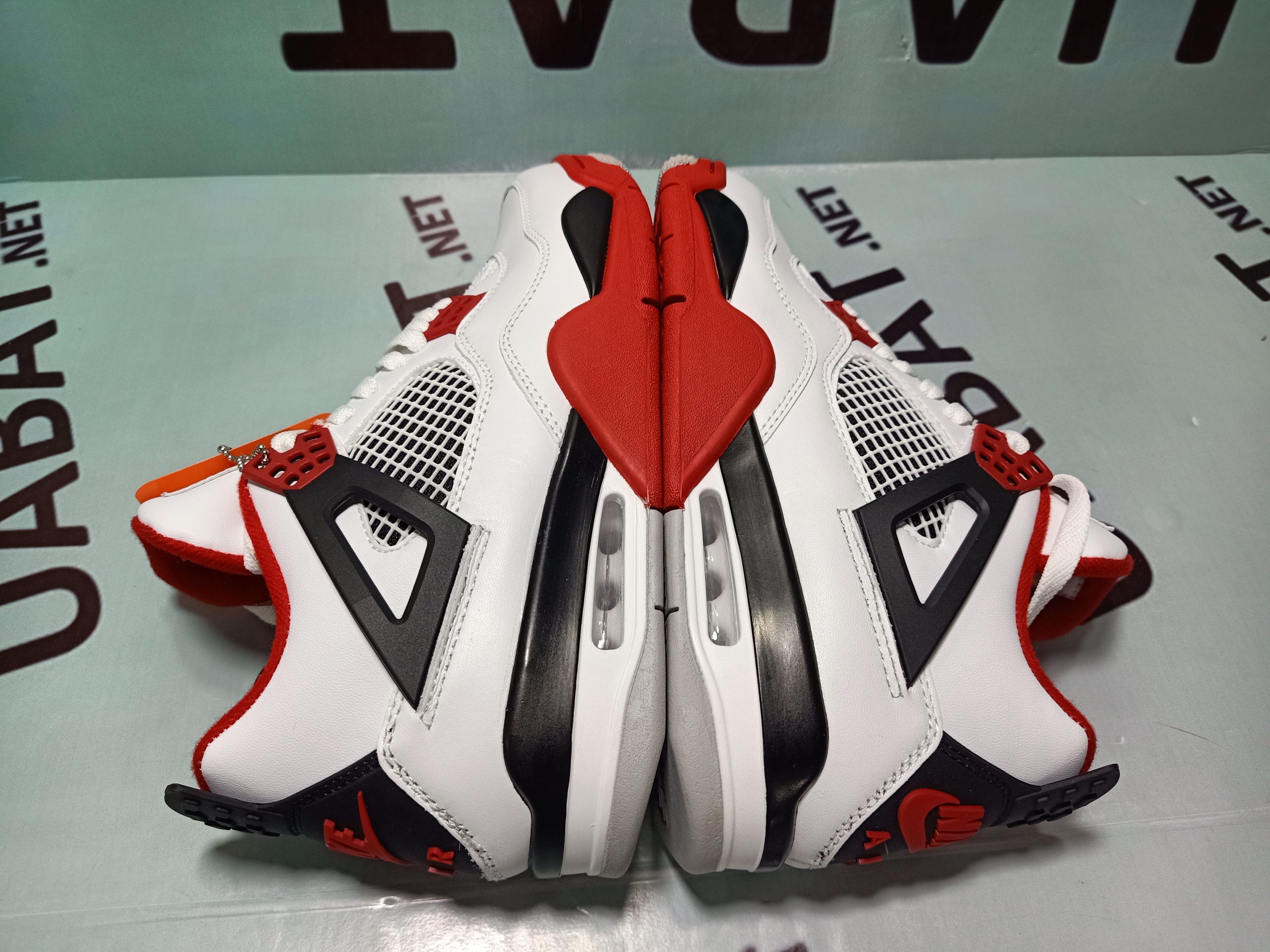 (50%off limited time promote) Jordan 4 Retro Fire Red (2020),DC7770-160