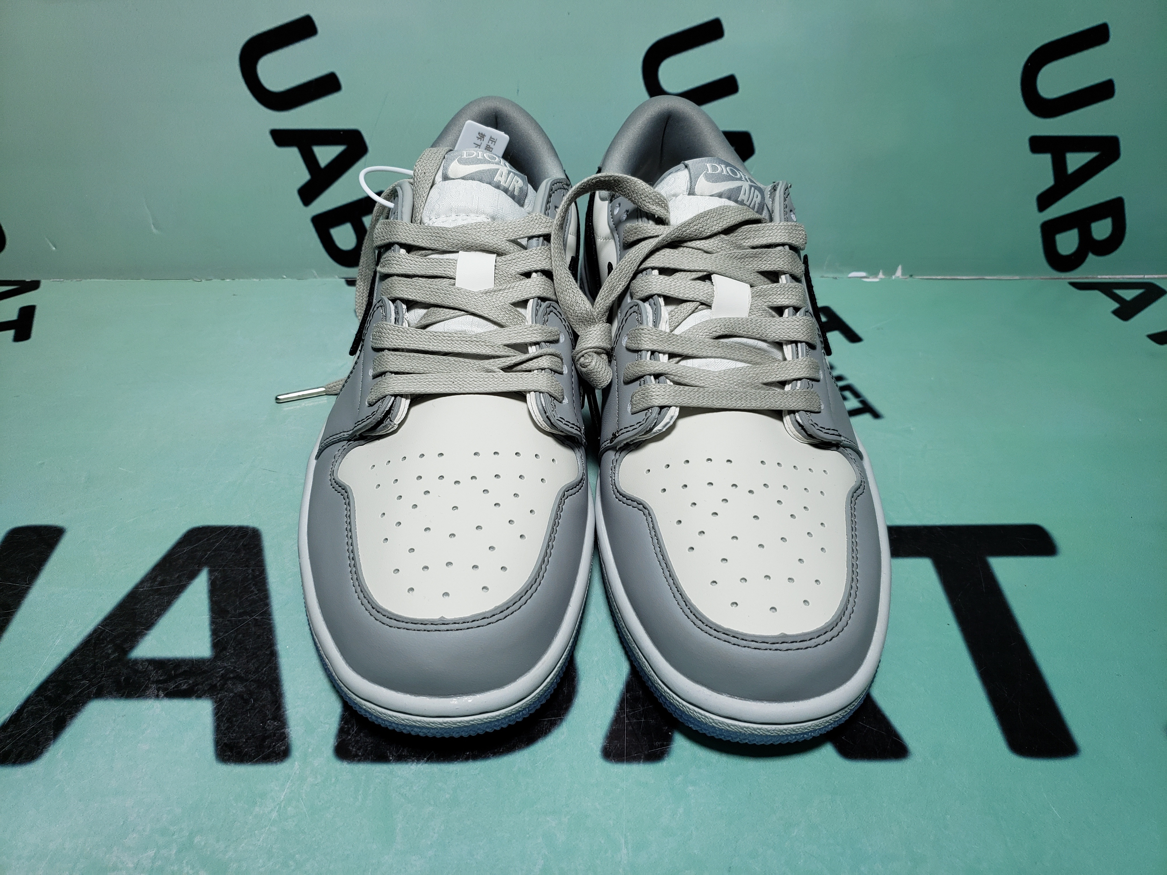 Uabat Jordan 1 Retro Low Dior ,CN8608-002