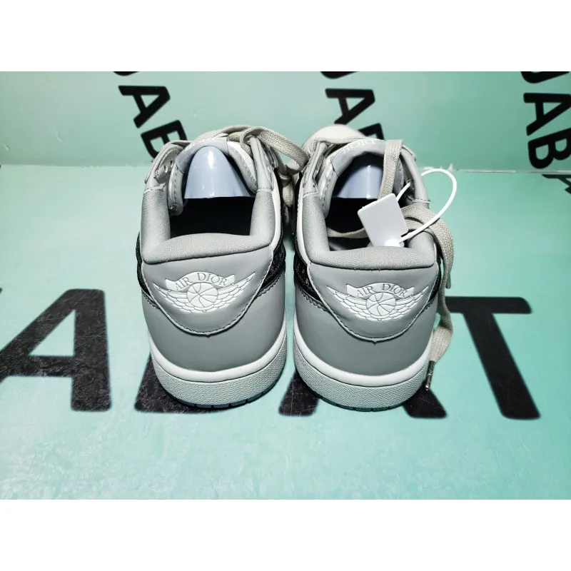 Uabat Jordan 1 Retro Low Dior ,CN8608-002