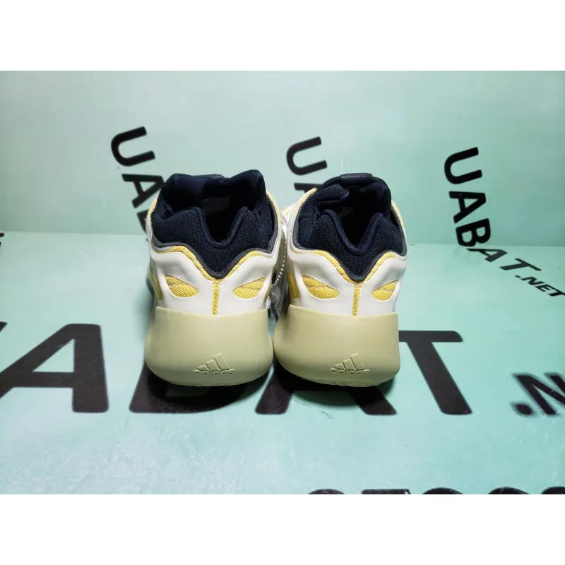 Uabat Yeezy 700 V3 Safflower,G54853
