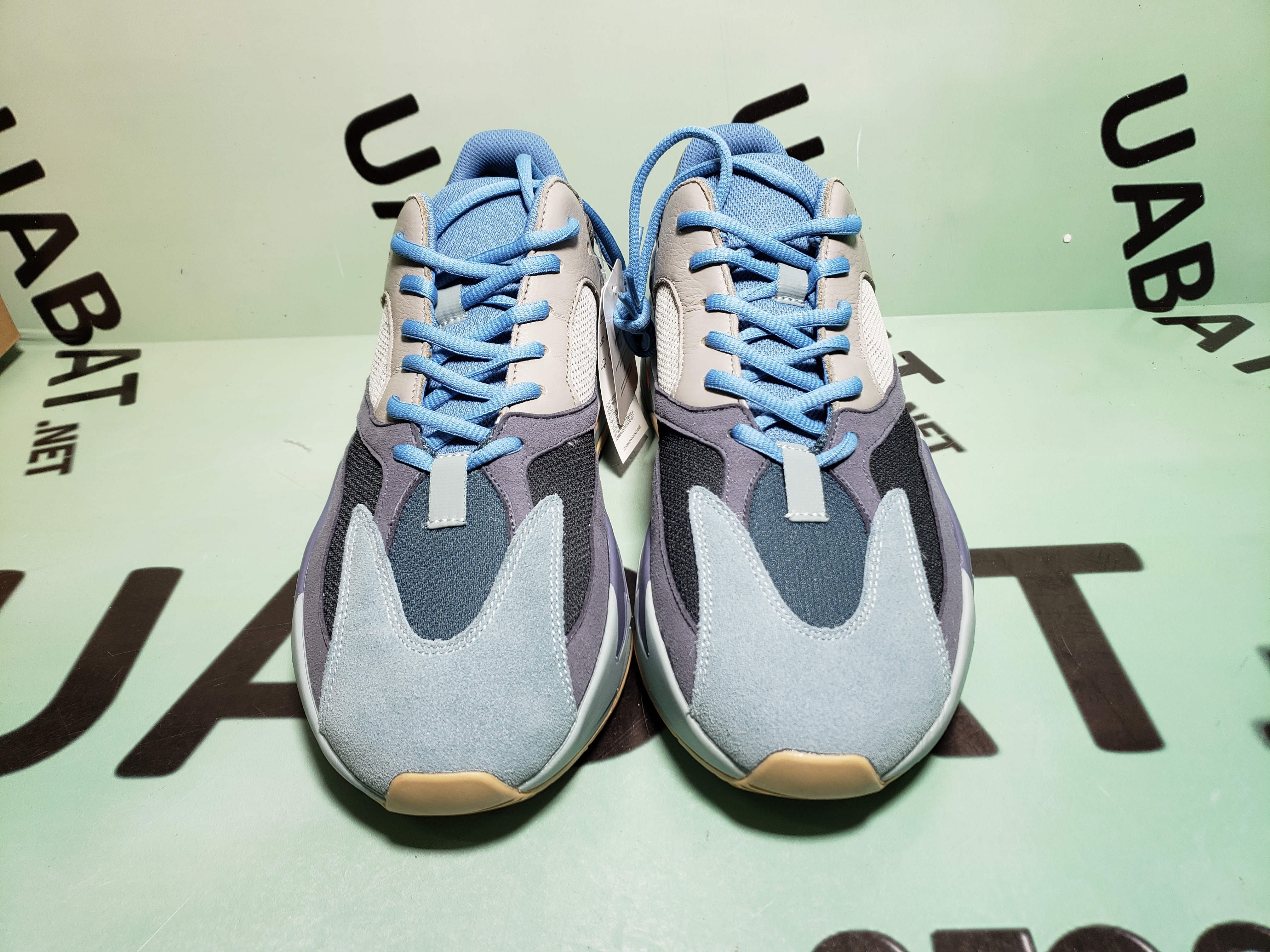 OG Yeezy Boost 700 Carbon Blue,FW2498