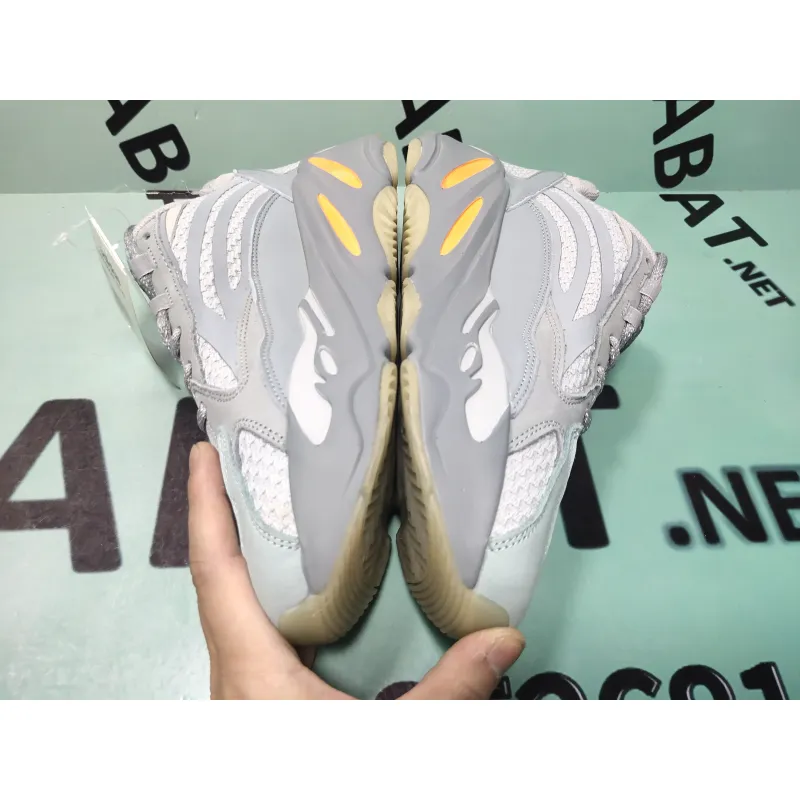 OG Yeezy Boost 700 V2 Inertia,FW2549