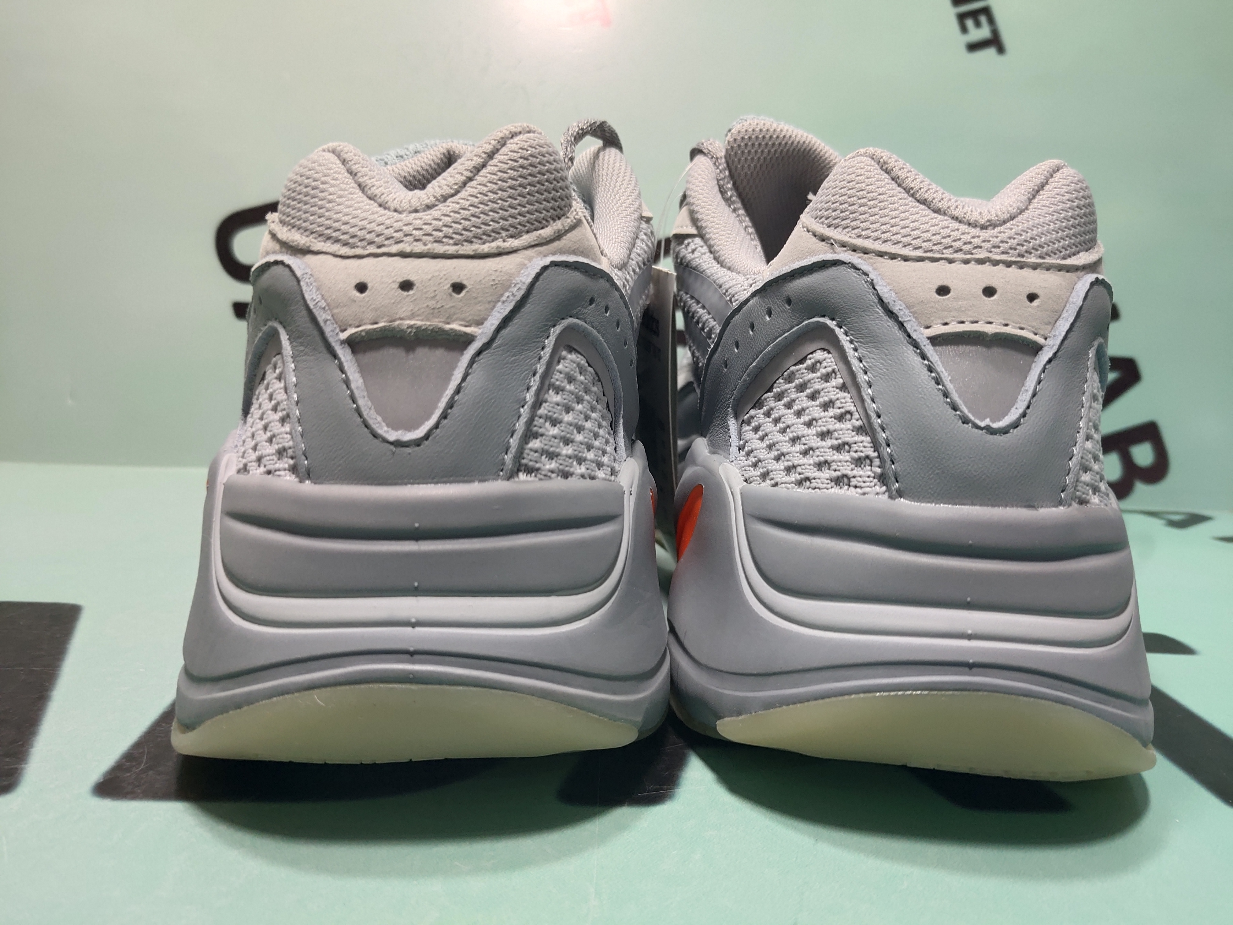 OG Yeezy Boost 700 V2 Inertia,FW2549