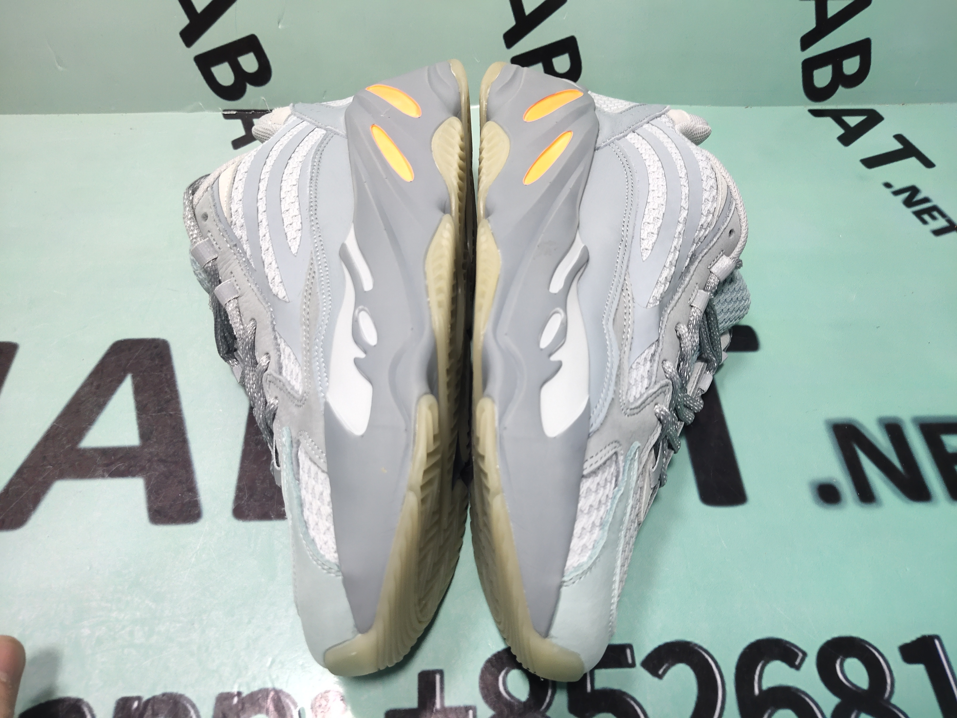 OG Yeezy Boost 700 V2 Inertia,FW2549