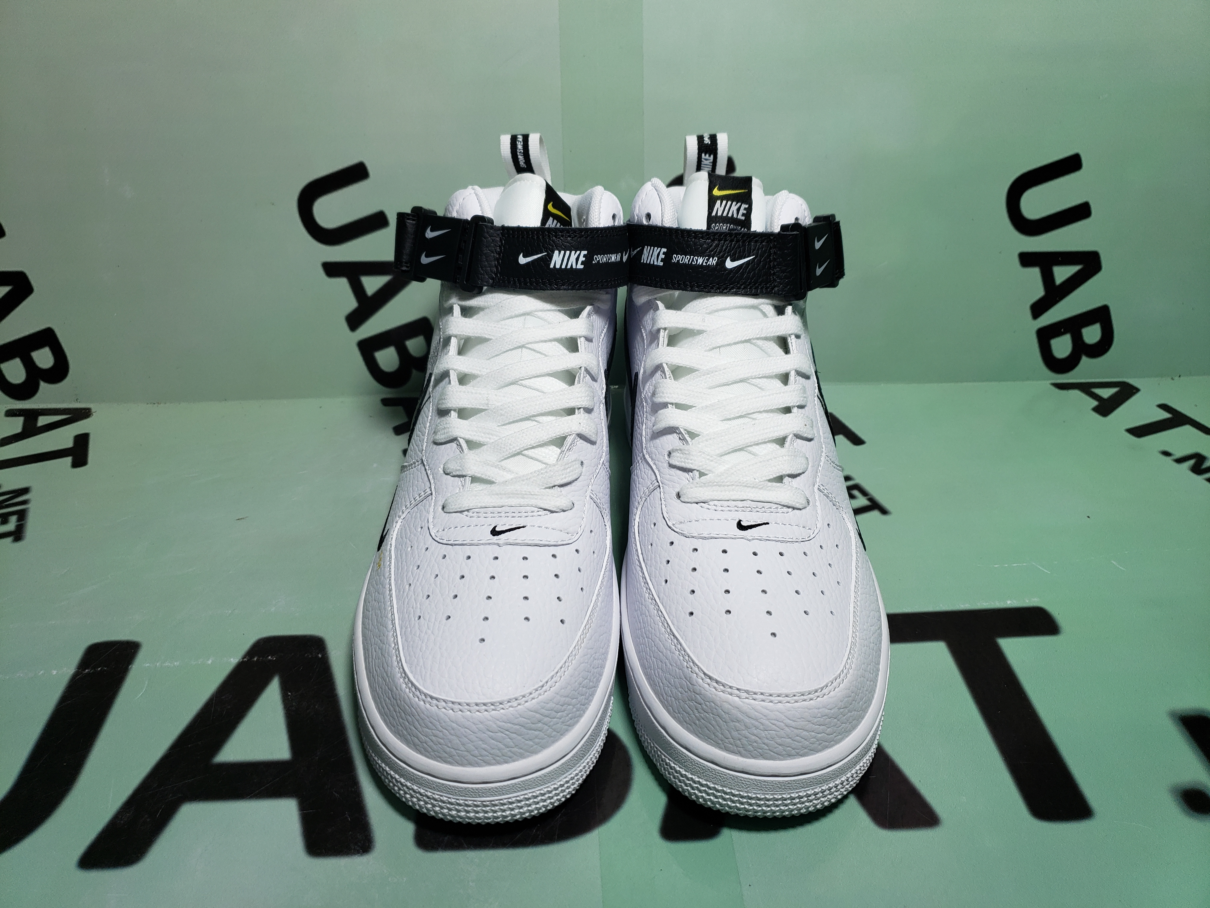 OG Air Force 1 Mid Utility White Black,804609-103