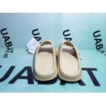 OG Yeezy Slide DESSAN, FW6344