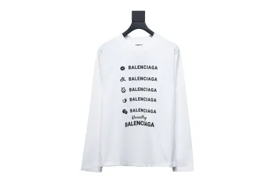 Balenciaga 24S Lettering Crew Neck Hoodie 1 01