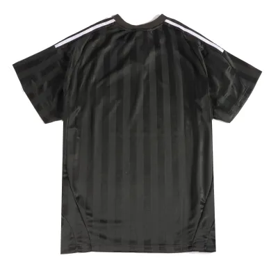  Balenciage joint AD Manchester United jersey short sleeves 02