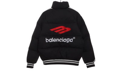 Balenciaga joint Manchester United three stripes down jacket 1 02