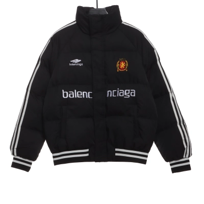 Balenciaga joint Manchester United three stripes down jacket 1 01