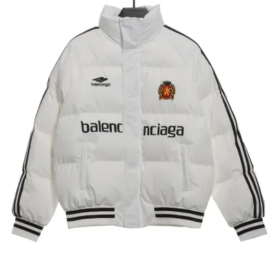 Balenciaga joint Manchester United three stripes down jacket 2 01