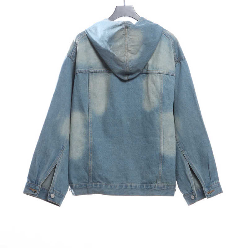  Balenciage Blizzard show denim jacket