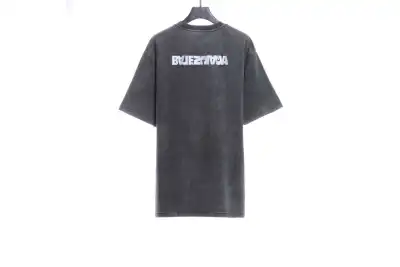  Balenciaga reverse letter embroidered T-Shirts 02