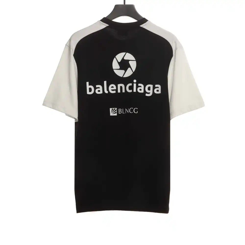  Balenciage Black and White Splicing LOGO T-Shirts 2