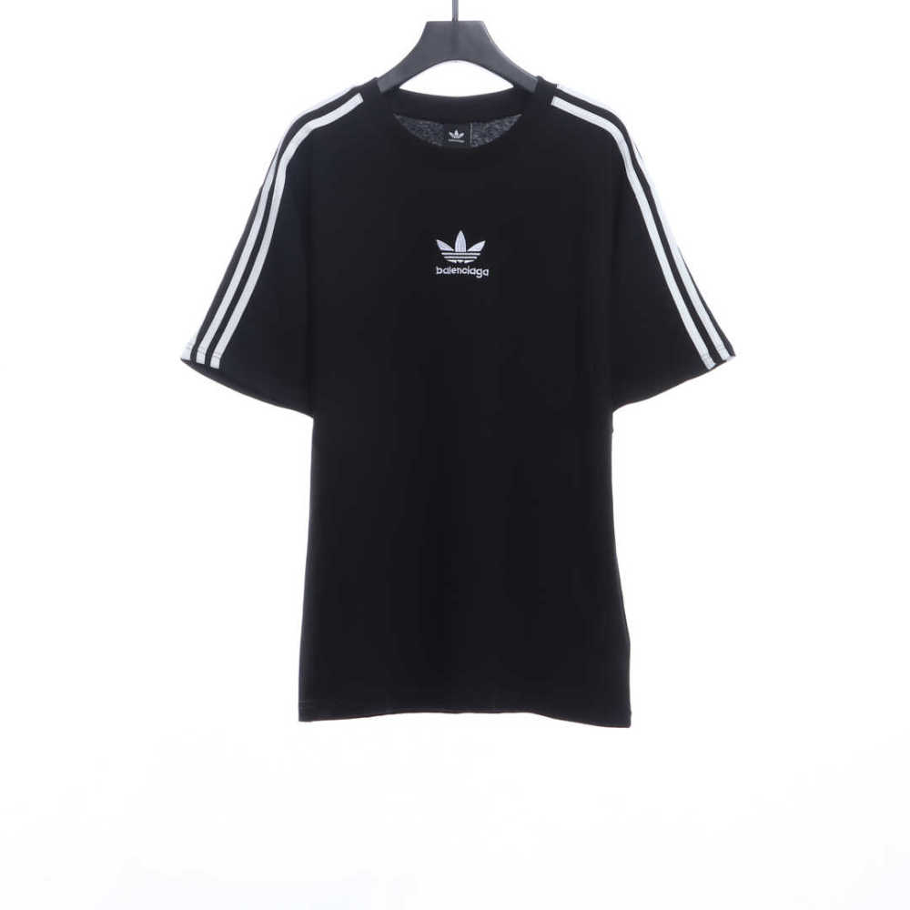  Balenciage joint clover embroidered T-Shirts 1