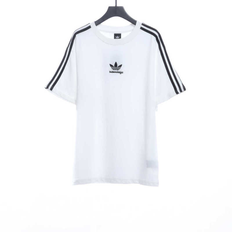 Balenciage joint clover embroidered T-Shirts 2