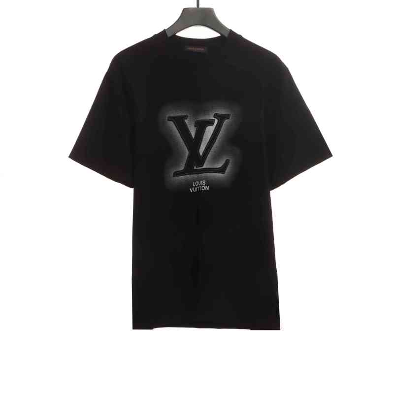  Louis Vuitton matte LOGO T-Shirts 1