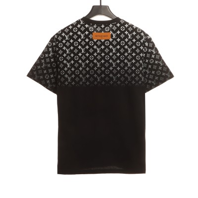  Louis Vuitton monogram full print gradient LOGO T-Shirts black 02